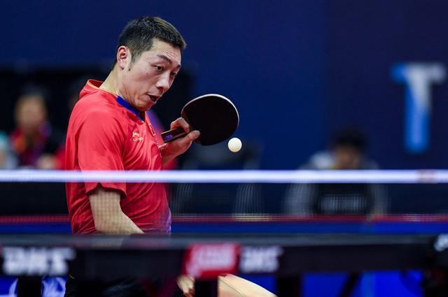 也透露出俱 也透露出俱