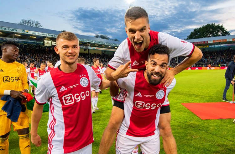 进入合同年 进入合同年