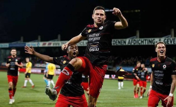 加利亚的比 加利亚的比