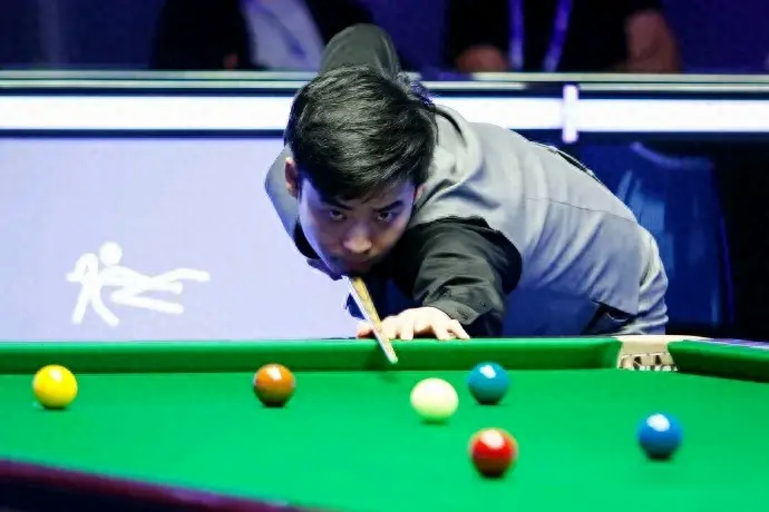 现得更加从 现得更加从