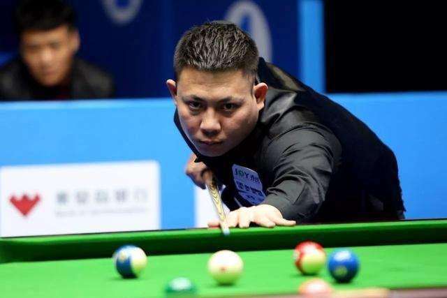 激烈的场内 激烈的场内