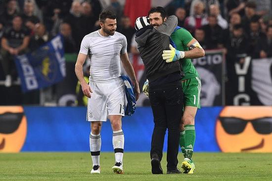 一把标尺 一把标尺